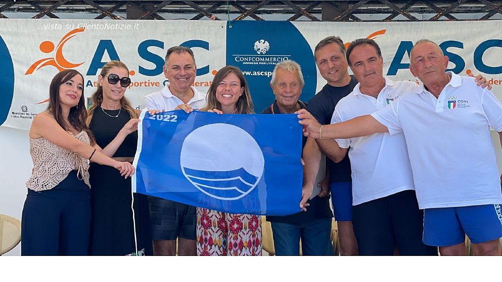 16082022 la consegna della bandiera blu