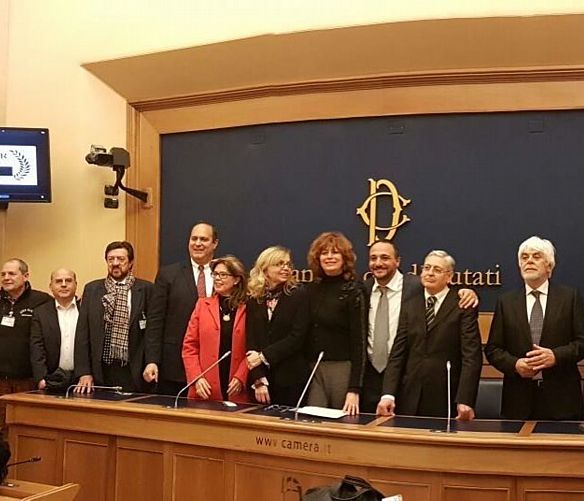 16112016 PARLAMENTO