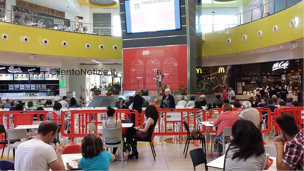 16112017 maximall pontecagnano