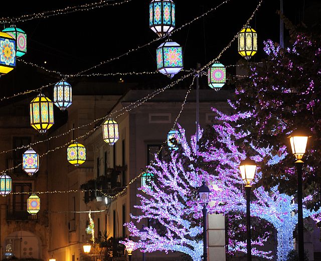16122013 piazza sant agostino salerno luci artista