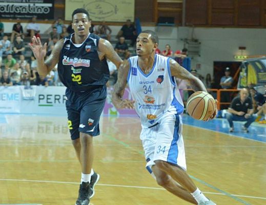 17012016 basket agropoli foto