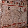 Capaccio Paestum Notizie foto - 17032024 lastra funeraria in travertino dipinta con scena di pugilato