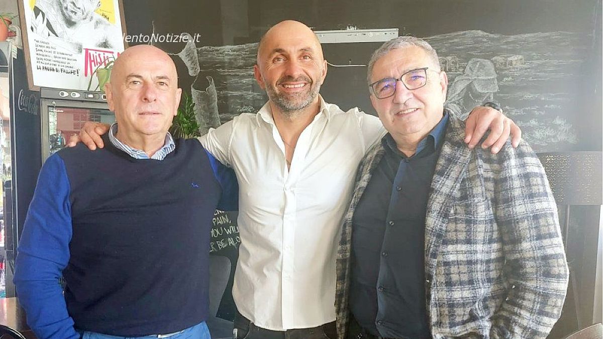 17042024 de rosa con gli sponsor cardinale e auleta 17042024 de rosa con gli sponsor cardinale e auleta