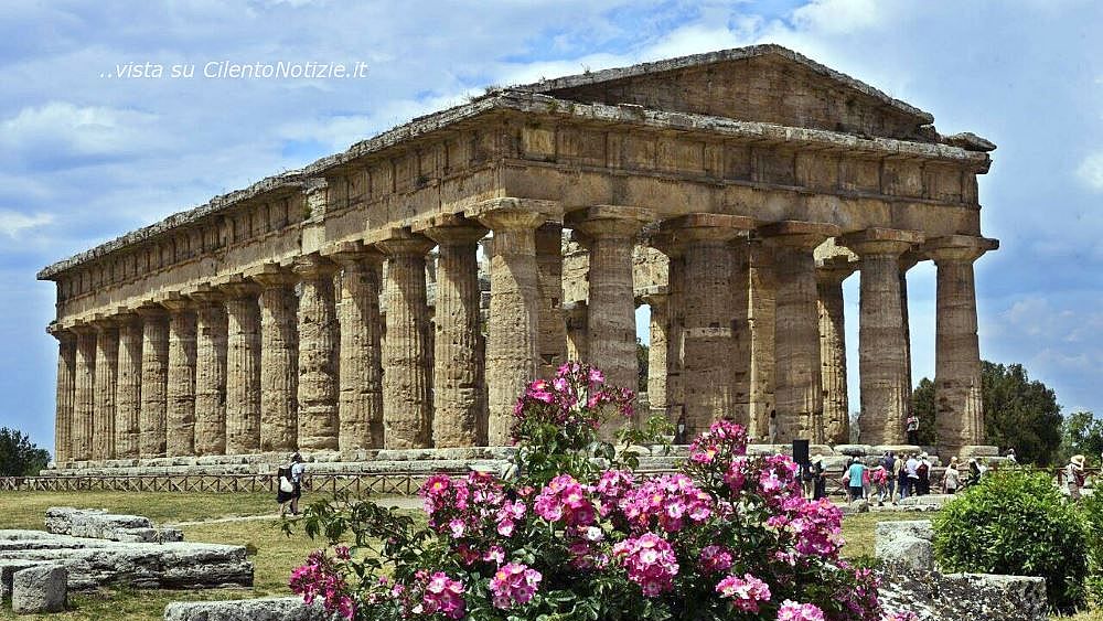 17052017 Tempio Paestum e fiori