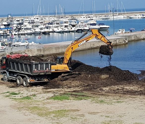 17062019 lavori spiaggia porto
