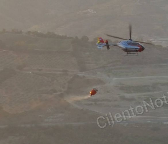 17072017 incendi cilento elicottero