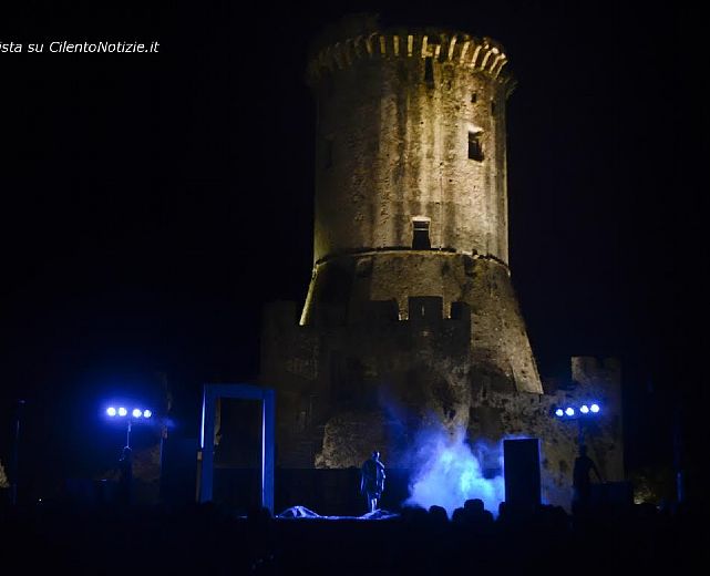 17082014 velia platone