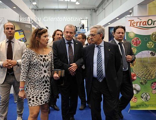 17102012 Arzano (Cciaa Salerno) con il console ucraino Domaretskyi e Carafa (Enpogi)