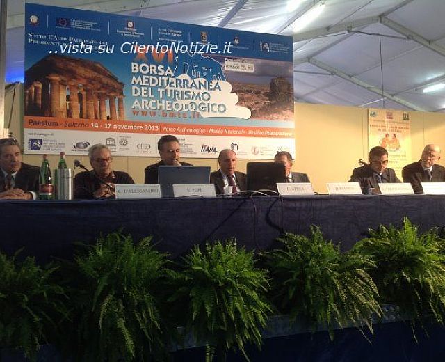 17112013 tavolo relatori