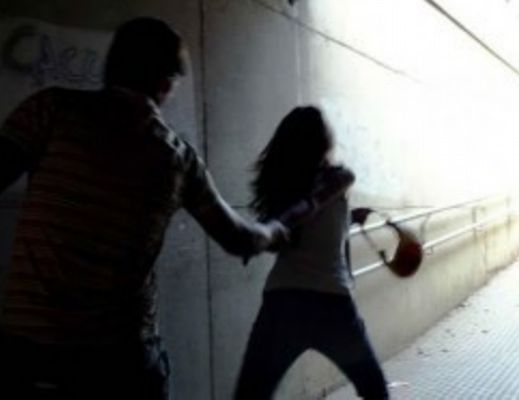 17112014 tentata violenza