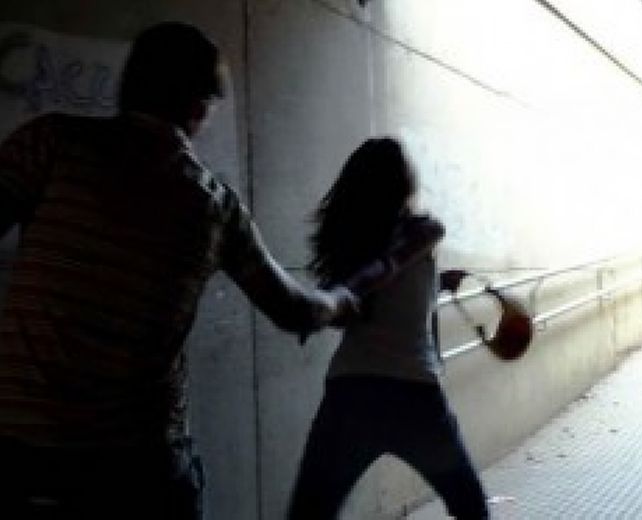 17112014 tentata violenza