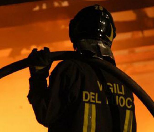 17112018 vigili del fuoco notte