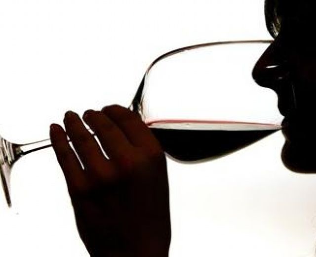 18042015 vino degustazione