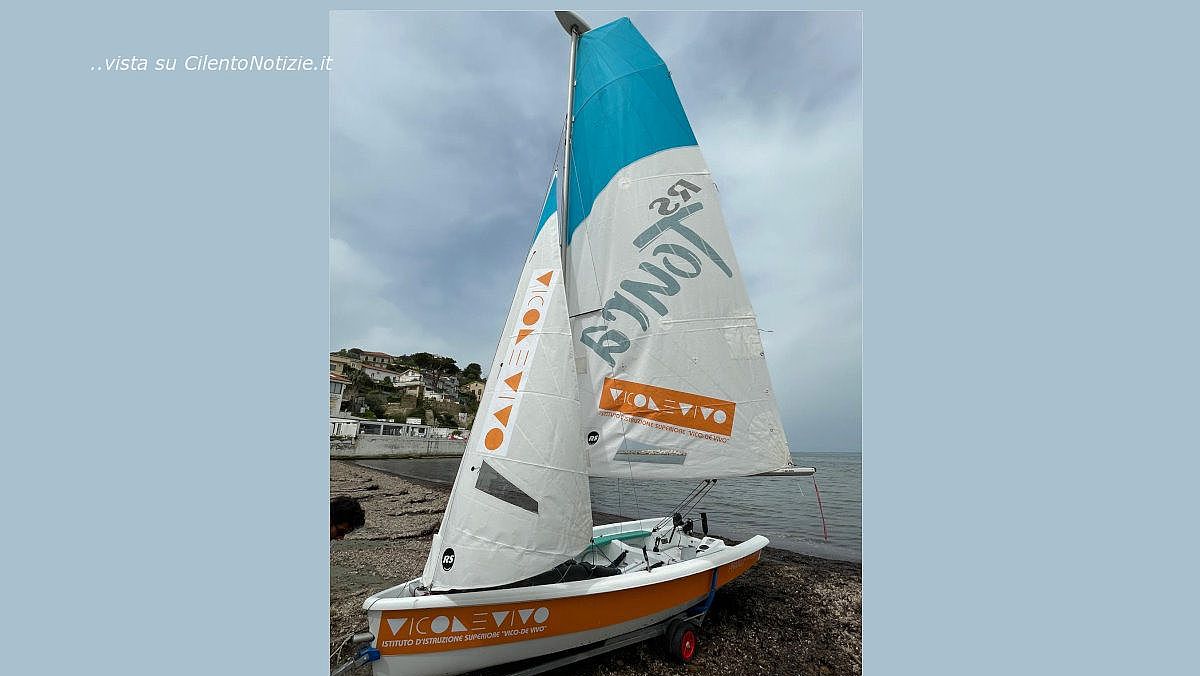 18042024 uno dei quattro natanti iis vico de vivo 18042024 uno dei quattro natanti iis vico de vivo