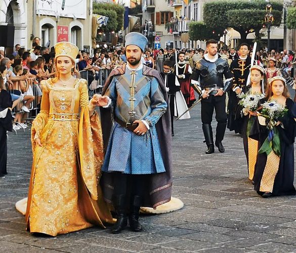 18072024 alla tavola della principessa costanza