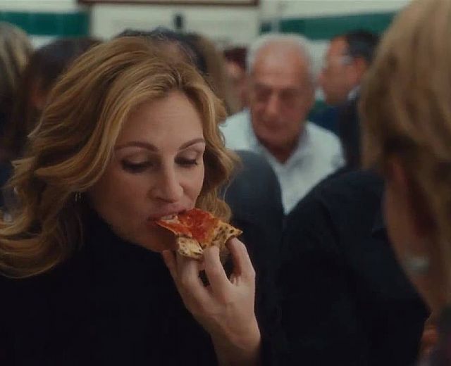 18092015 Julia Roberts pizza