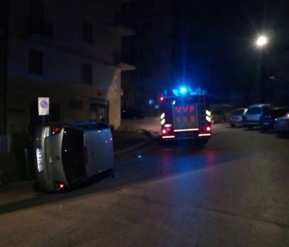 18092017 auto ribaltata