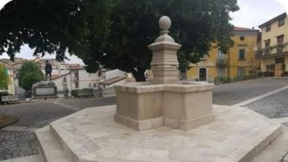 18092020 FONTANA DEL XVI SECOLO RESTAURATA A SICIGNANO DEGLI ALBURNI IN PROVINCIA DI SALERNO