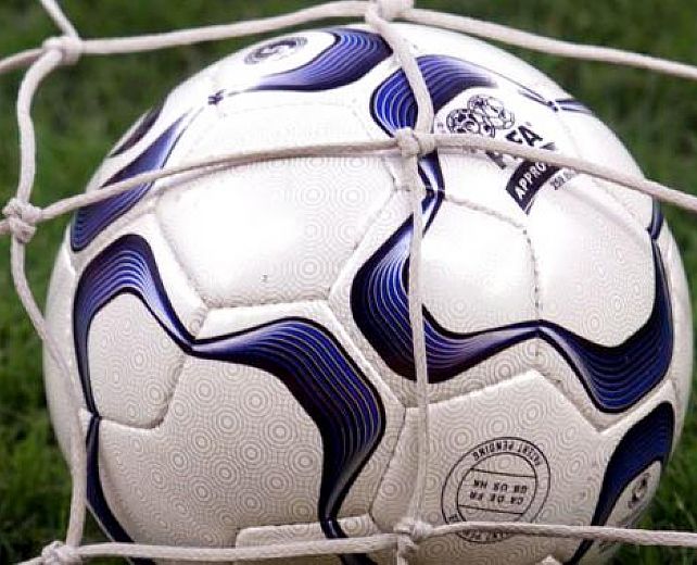 18102014 pallone calcio in rete