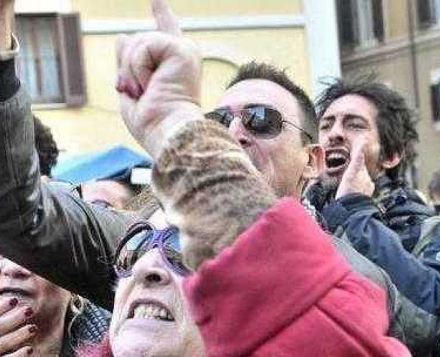 18122013 forconi a roma