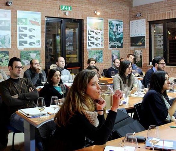 19042016 corso wine business