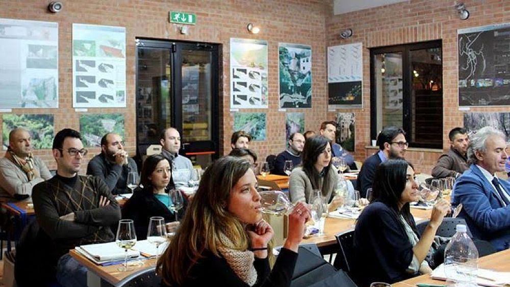 19042016 corso wine business