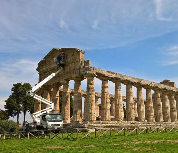 19042019 restauro tempio di athena paestum