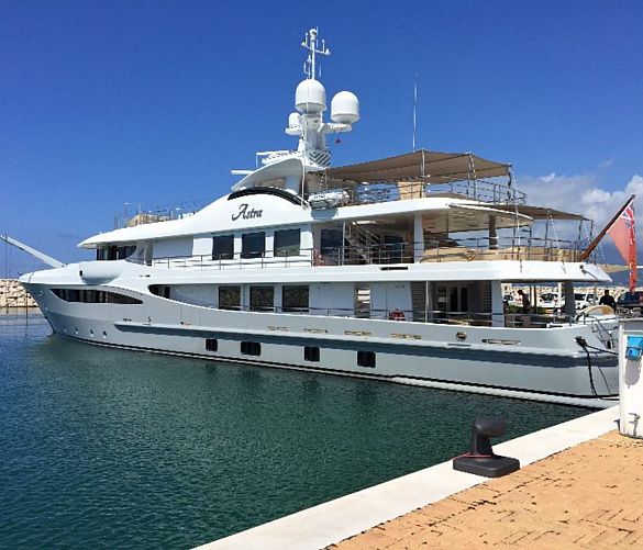 19062020 Foto 2 Mega yacht Astra 2020