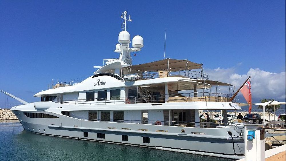 19062020 Foto 2 Mega yacht Astra 2020