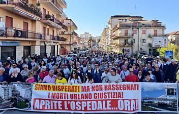 19062026 corteo ospedale di agropoli cittadini
