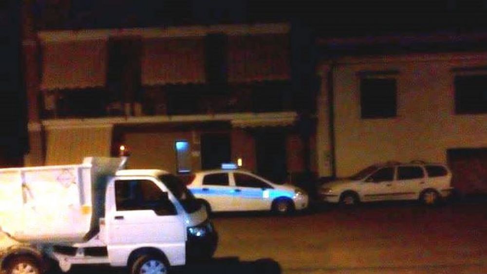 19082016 sequestri ombrelloni 19082016 sequestri ombrelloni