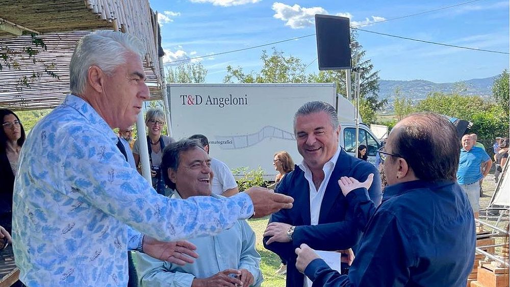 19092022 film set 19092022 film set