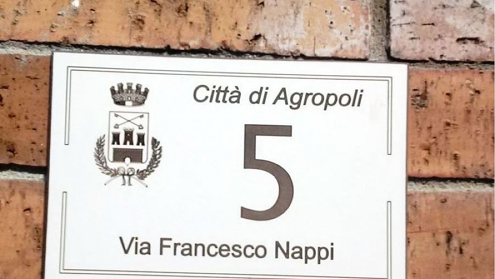 19102017 foto targhetta numero civico