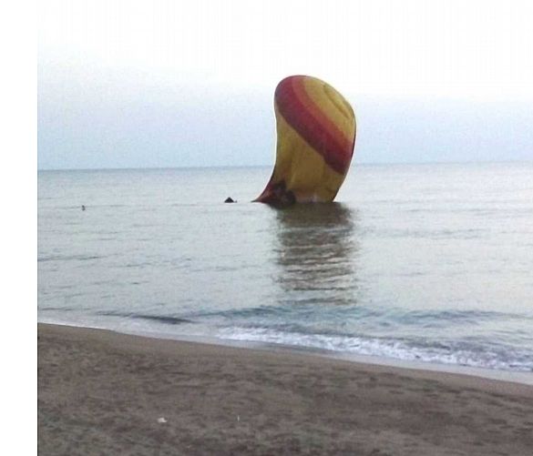 19102018 mongolfiera in mare