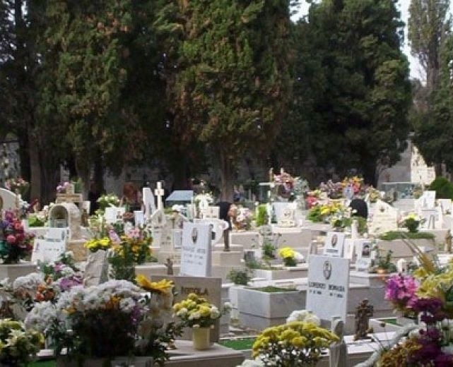 20022014 cimitero