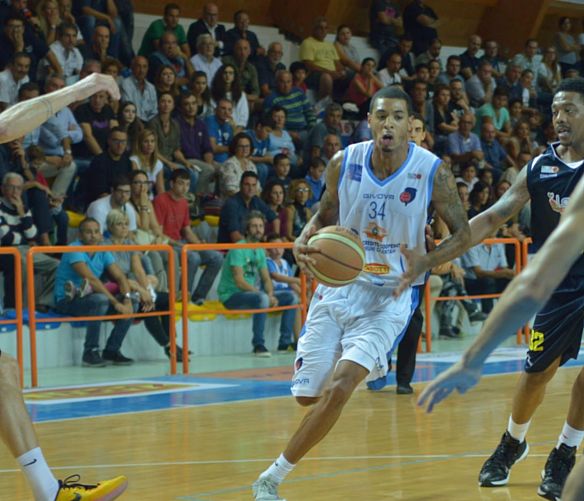 20032016 agropoli vs barcellonarorroderick in azione