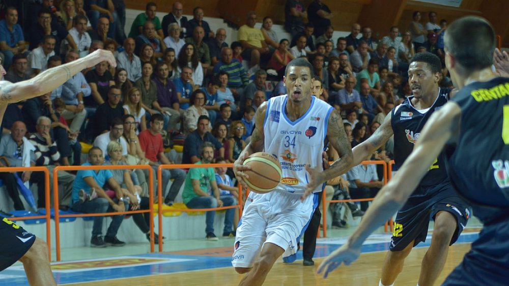 20032016 agropoli vs barcellonarorroderick in azione