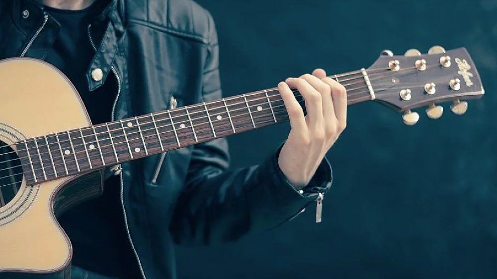 20042020 musica chitarra