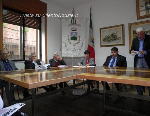 Nicola-Salati foto - 20052013 un libro al mese cirillo