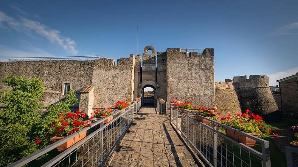 20052021 castello angioino aragonese