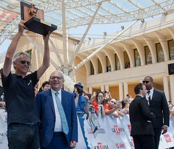 20072018 andrea bocelli al giffoni film festival
