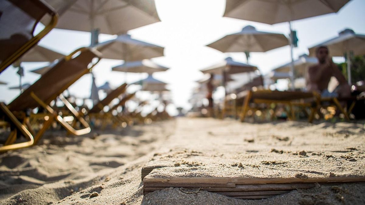 20072025 estate caldo ombrelloni 20072025 estate caldo ombrelloni