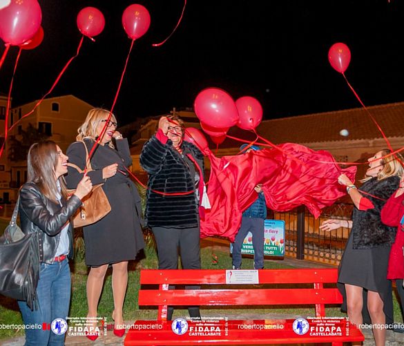 20112019 Foto inaugurazione panchina rossa