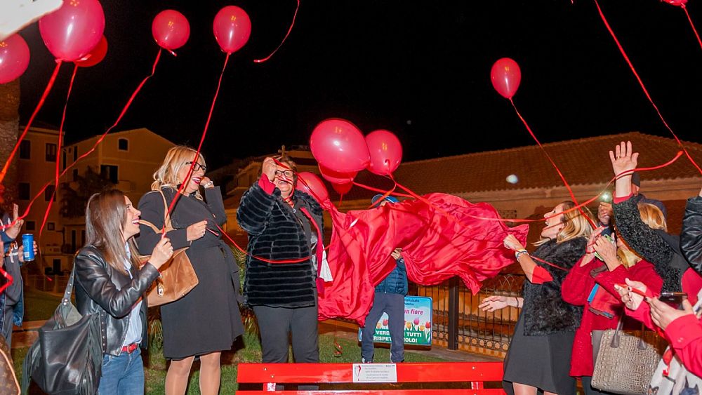 20112019 Foto inaugurazione panchina rossa