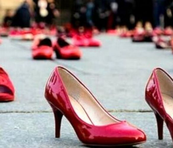 Emilio-La-Greca-Romano foto - 20112021 scarpe rosse violenza sulle donne 2