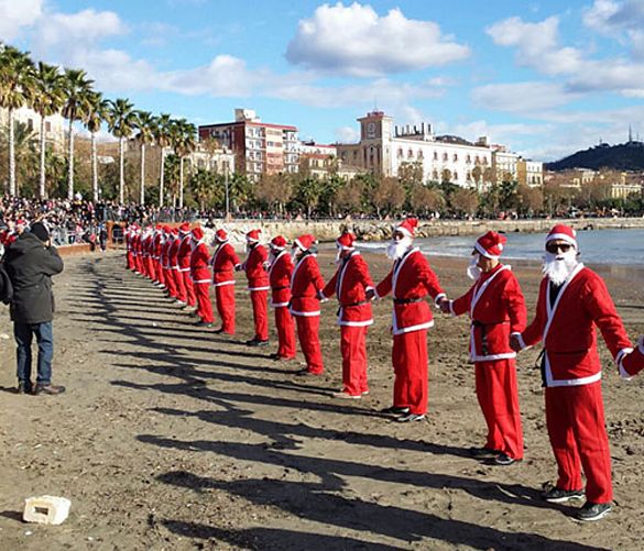 20122024 salerno babbo natale viene dal mare