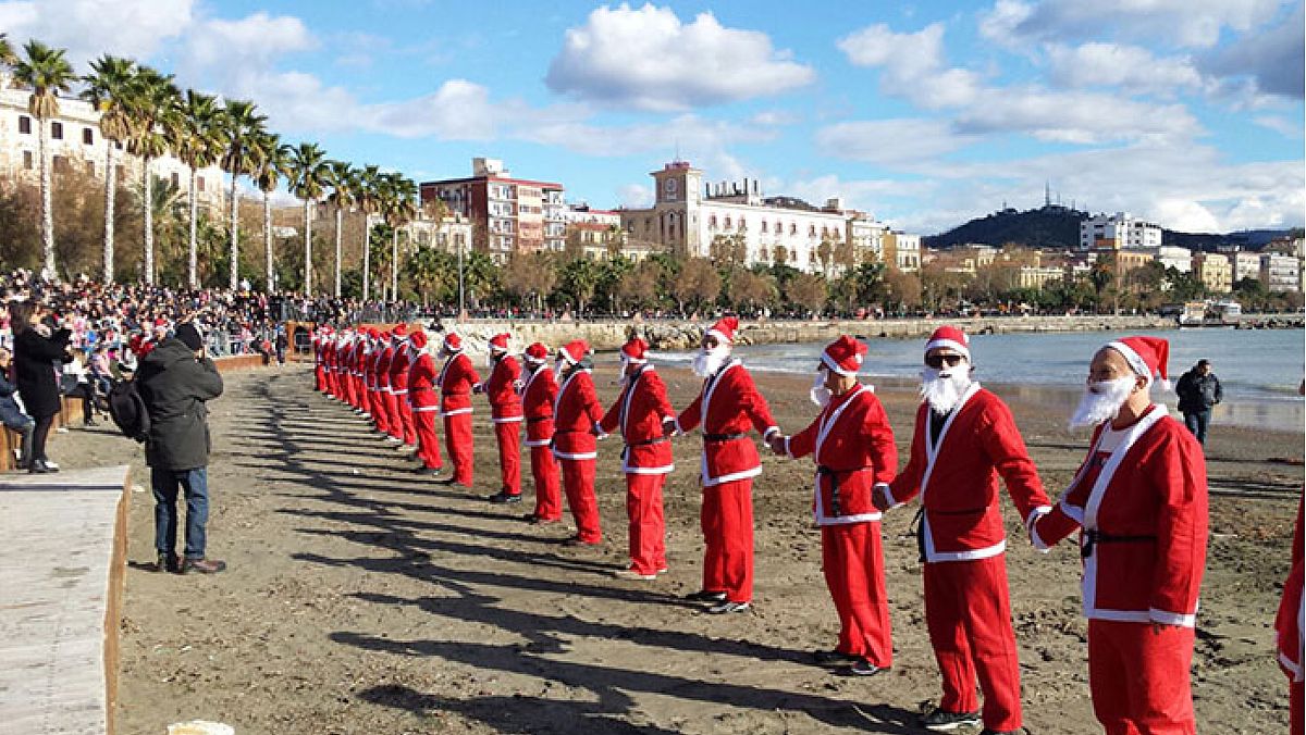 20122024 salerno babbo natale viene dal mare