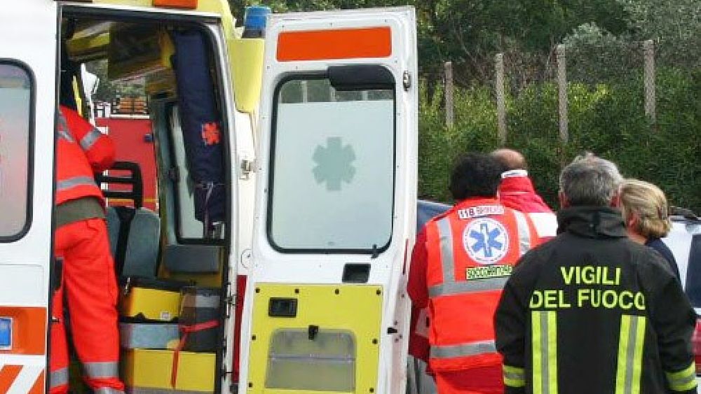 21012017 ambulanza e vigili del fuoco