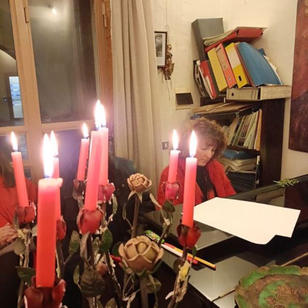 pianista Stefania De Santi e candele