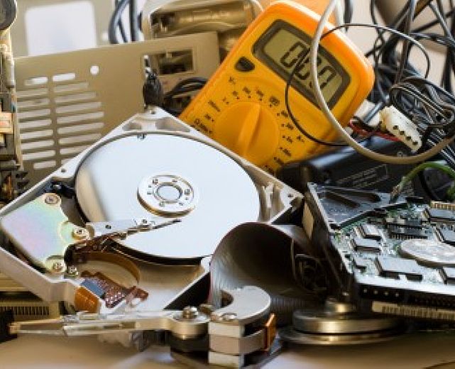 21022014 rifiuti RAEE